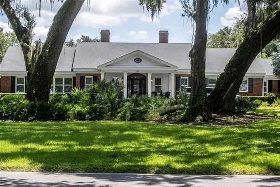 369 LAKE HOLLINGSWORTH DRIVE