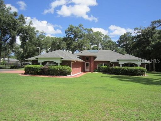 975 ROLLING ACRES DRIVE