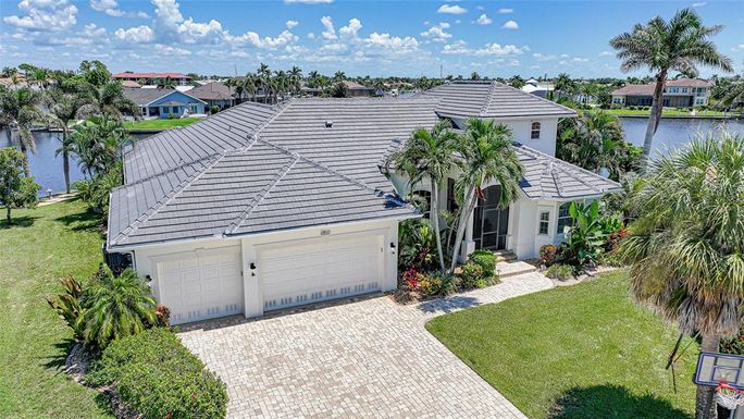 2800 VIA PALOMA DRIVE