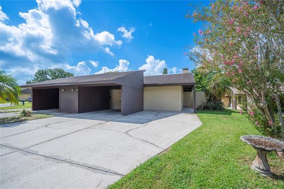 341 LAKE HARRIS DRIVE