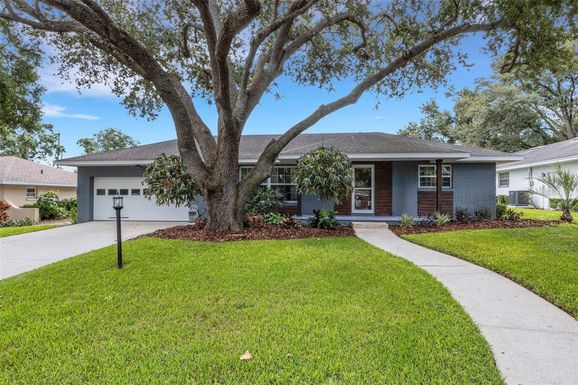 4614 VALLEY VIEW DRIVE E