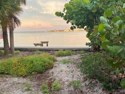 1401 PASS A GRILLE WAY