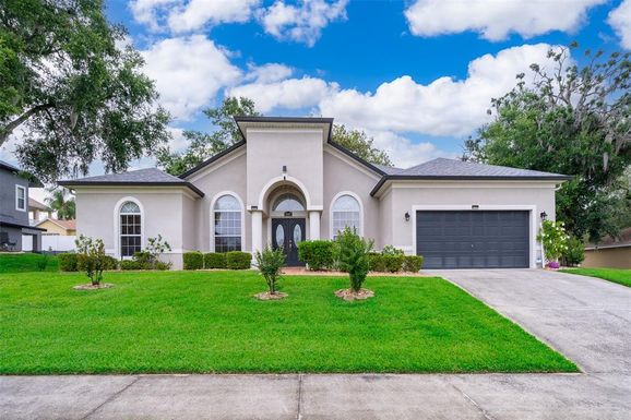 1607 OAK HOLLOW ROAD