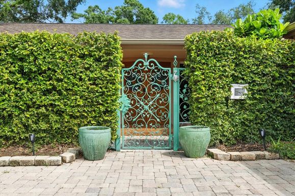 425 PONCE DE LEON BOULEVARD