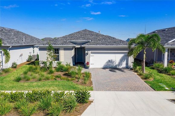 42983 WIREGRASS LANE