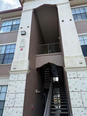 6137 METROWEST BOULEVARD UNIT 206