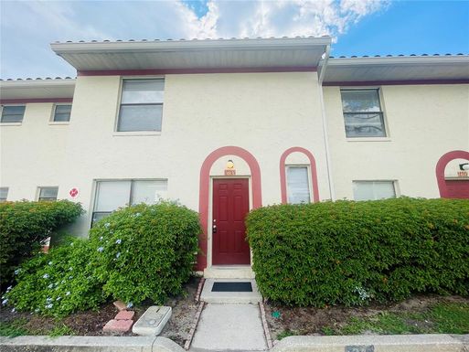 1602 BENDING BROOK WAY UNIT 27