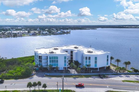 1375 BEACH ROAD UNIT 311