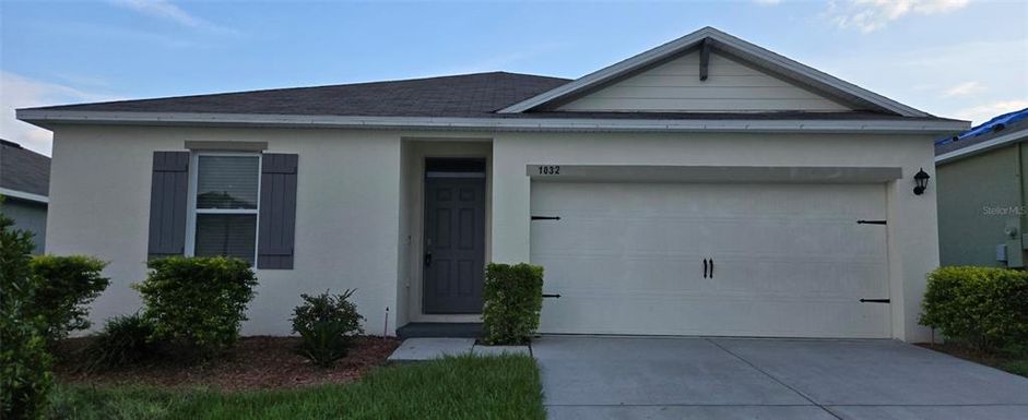 1032 CAMBRIDGE DRIVE