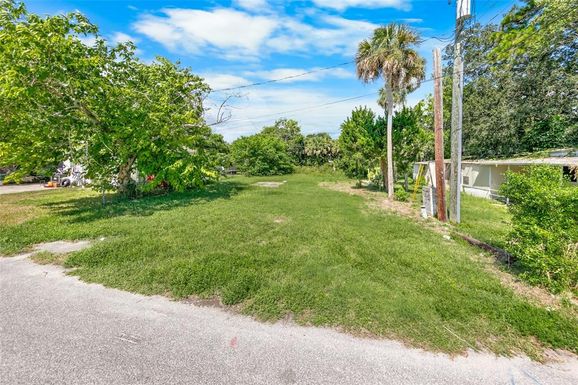 6512 PAT HELEN DRIVE