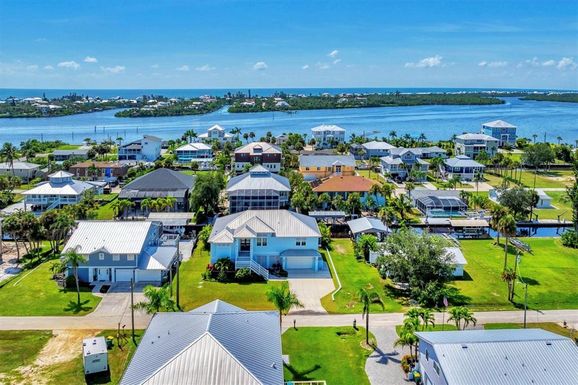 10476 SHERMAN STREET