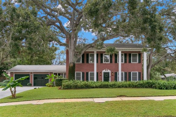 11 VILLA COURT COURT