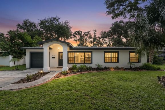 2001 COUNTRY CLUB ROAD N