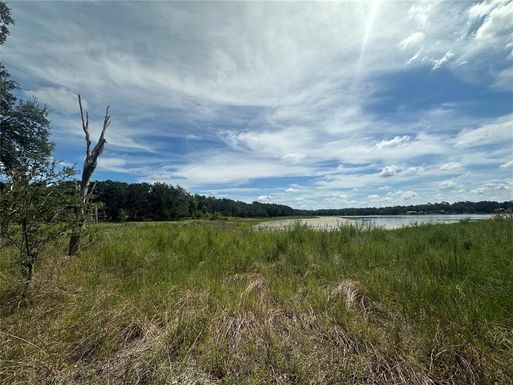 452 453 & W1/2 LOT 451 2208 SW SHOREWOOD DR DRIVE