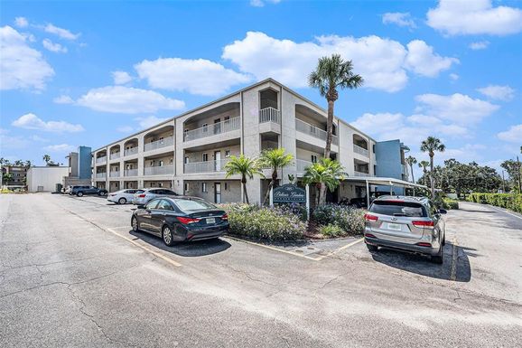 215 VALENCIA BOULEVARD UNIT 308