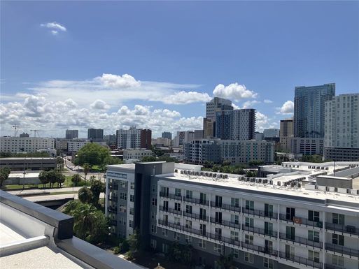 201 W LAUREL STREET UNIT PH4