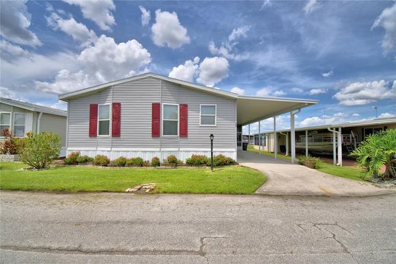 492 LAKESIDE RANCH CIRCLE