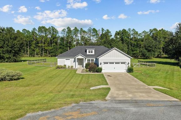 335 SW ARROWBEND DRIVE