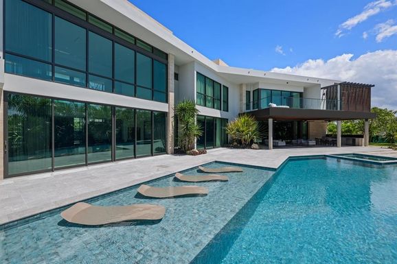 36 DORADO COUNTRY ESTATES