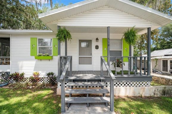 310 W DAMPIER STREET