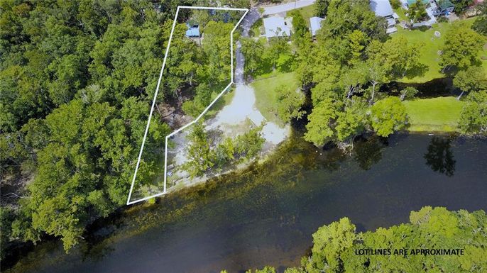 106 SW MONUMENT LANE