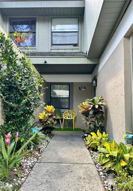 7200 SW 8TH AVENUE UNIT H49