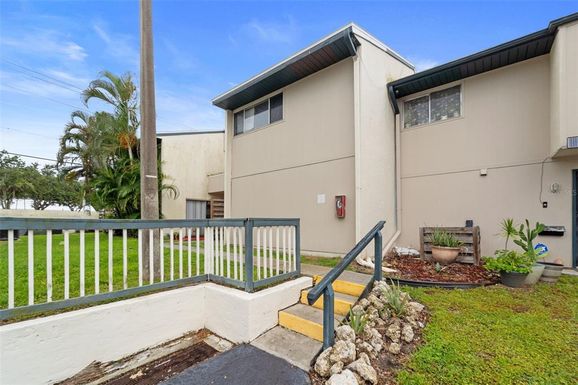 1112 LONGFELLOW ROAD