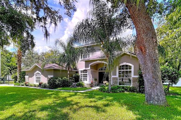 5123 SHOREWOOD DRIVE