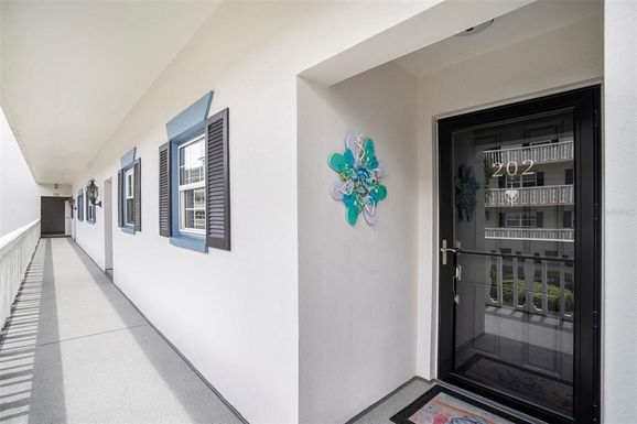 139 BLUFF VIEW DRIVE UNIT 202