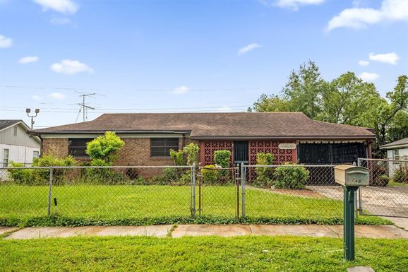 141 BOB THOMAS CIRCLE