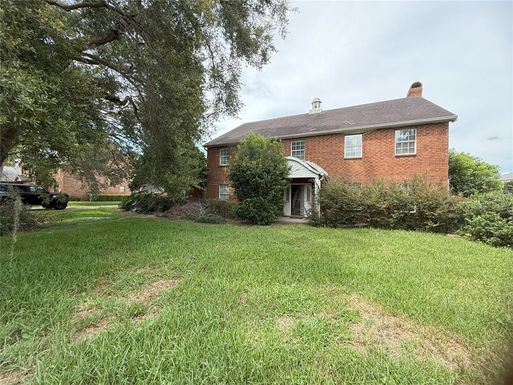 1202 LAKE DEESON POINT