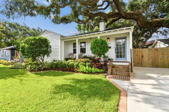 3004 W SAN MIGUEL STREET