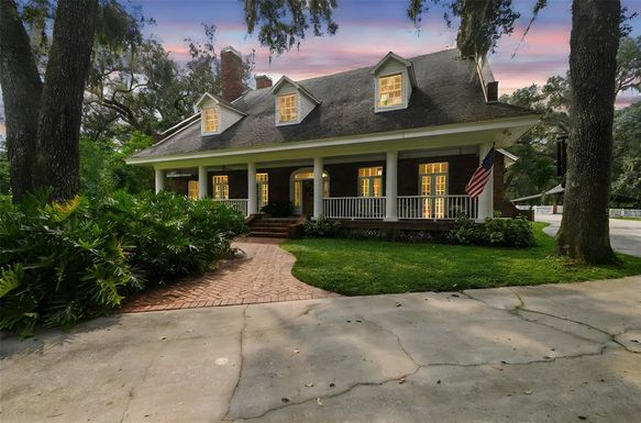 2906 PEMBERTON CREEK DRIVE