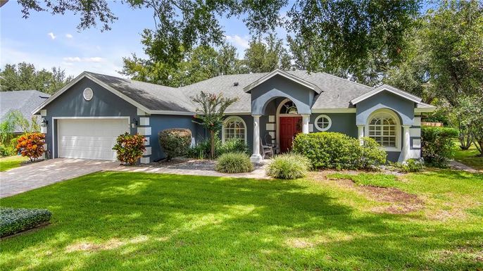 905 CUMBERLAND CIRCLE