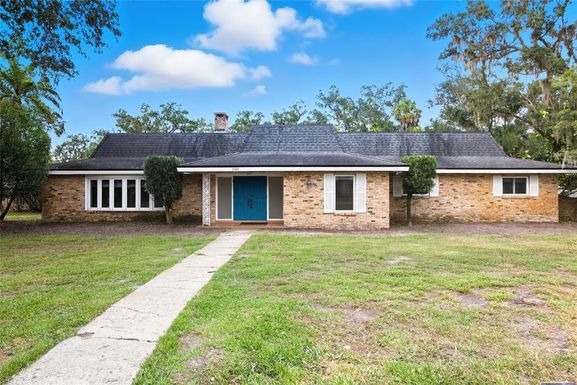 1505 N ARCADIA AVENUE