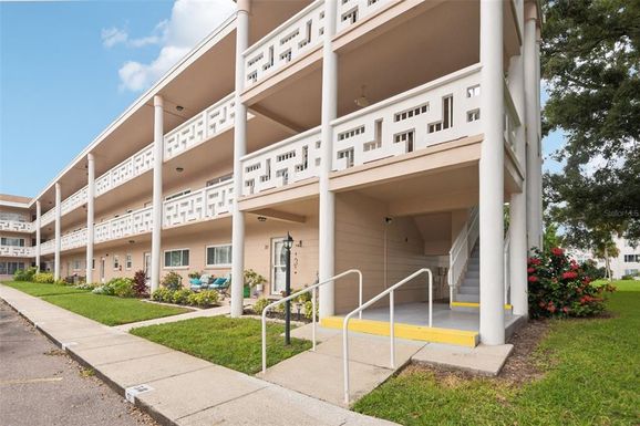 2436 RHODESIAN DRIVE UNIT 20