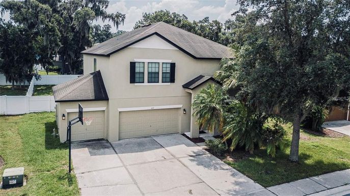 229 OAK LANDING LANE