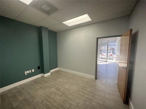 1510-1512 TROPIC PARK DRIVE UNIT 1510-1512