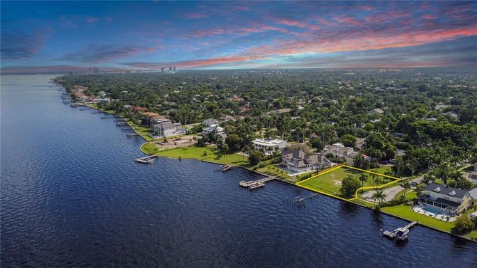 1301 RIO VISTA AVENUE