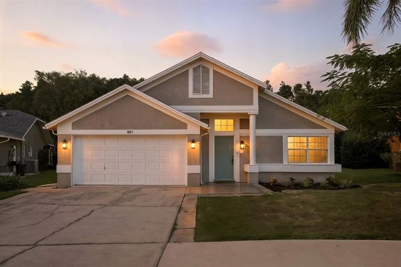 921 LINN HARBOR COURT