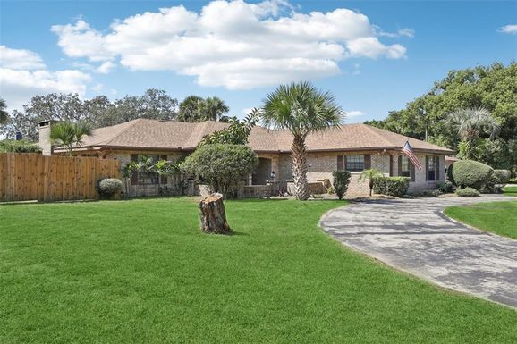 9910 CANTERBURY DRIVE