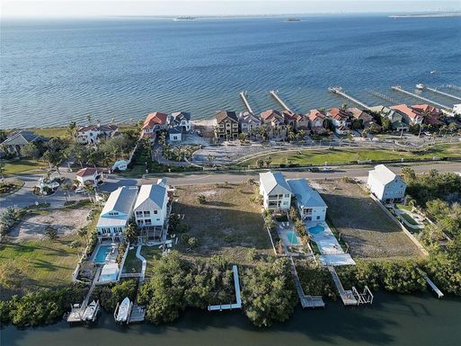 6409 MARBELLA BOULEVARD