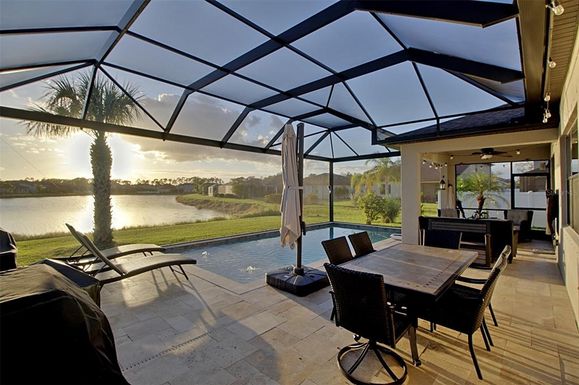 1907 BOTTLEBRUSH WAY