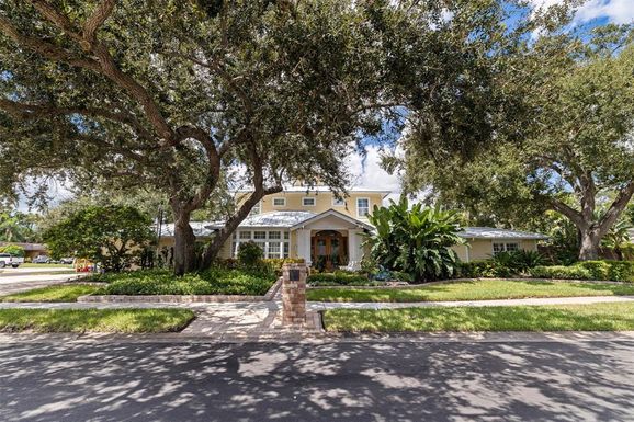 8846 MERRIMOOR BOULEVARD E