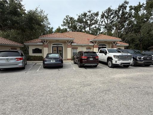 2130 ASHLEY OAKS CIRCLE UNIT 101