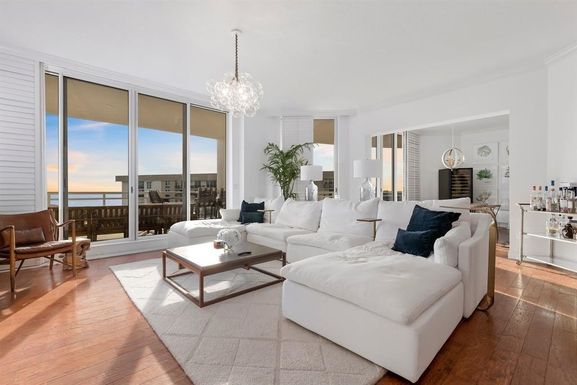 1300 BENJAMIN FRANKLIN DRIVE UNIT 1005