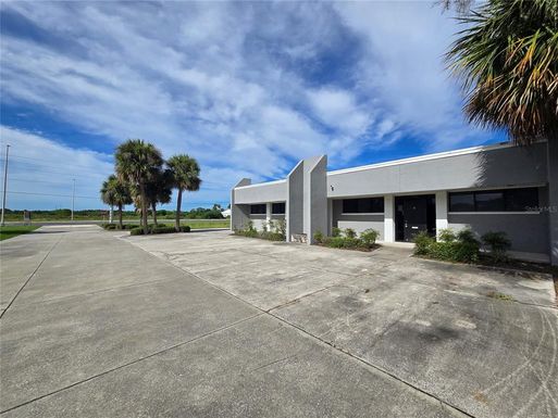 2901 E IRLO BRONSON MEMORIAL HIGHWAY UNIT D