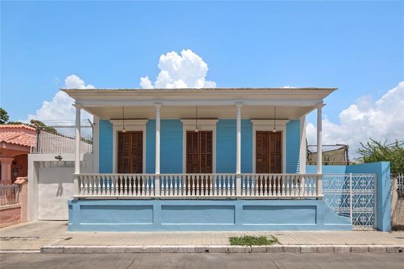 112 REINA ISABEL STREET