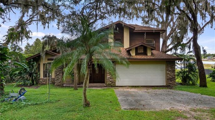 10547 LAKESHORE DRIVE