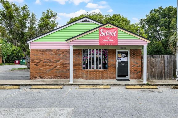 16927 LAKESIDE DRIVE